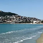 In In The Center By The Sea Апартаменти *