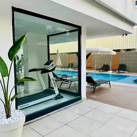 In In The Center By The Sea *