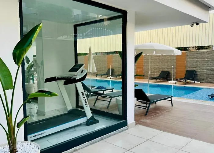 In In The Center By The Sea *