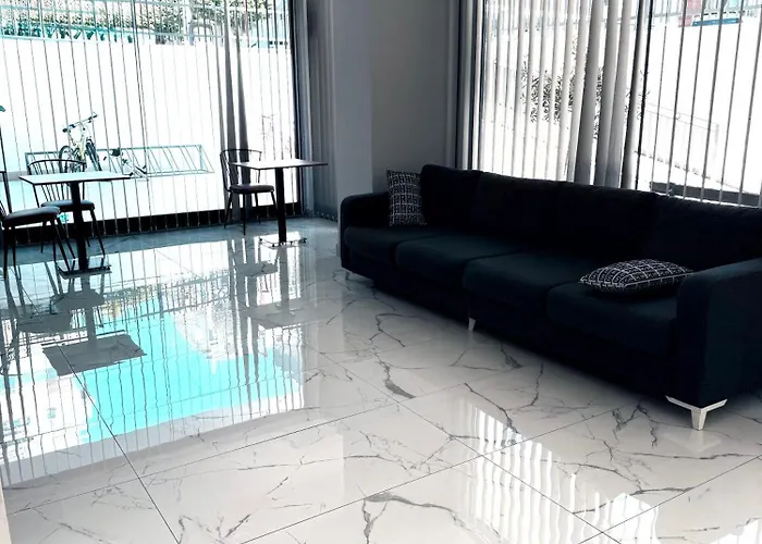 Apartment In In The Center By The Sea