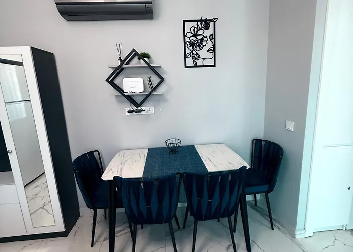 Apartment In In The Center By The Sea *