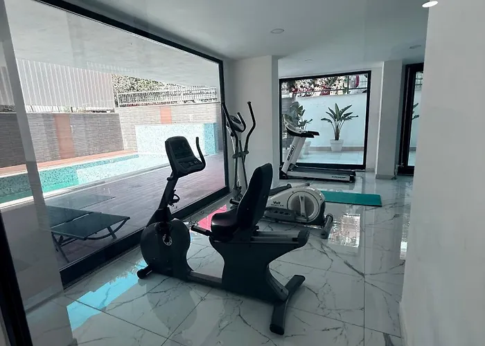 In In The Center By The Sea * Alanya