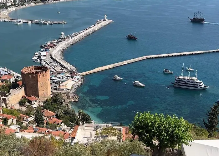 In In The Center By The Sea * Alanya