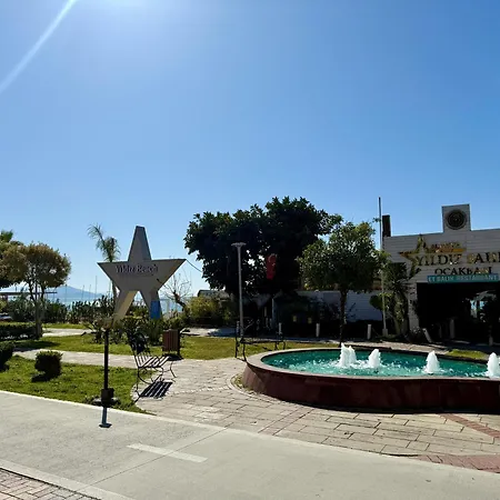 In In The Center By The Sea شقة *