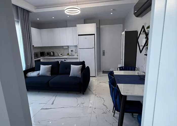 In In The Center By The Sea * ألانيا